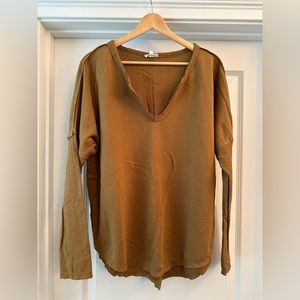 La Miel Medium Long Sleeve NWT